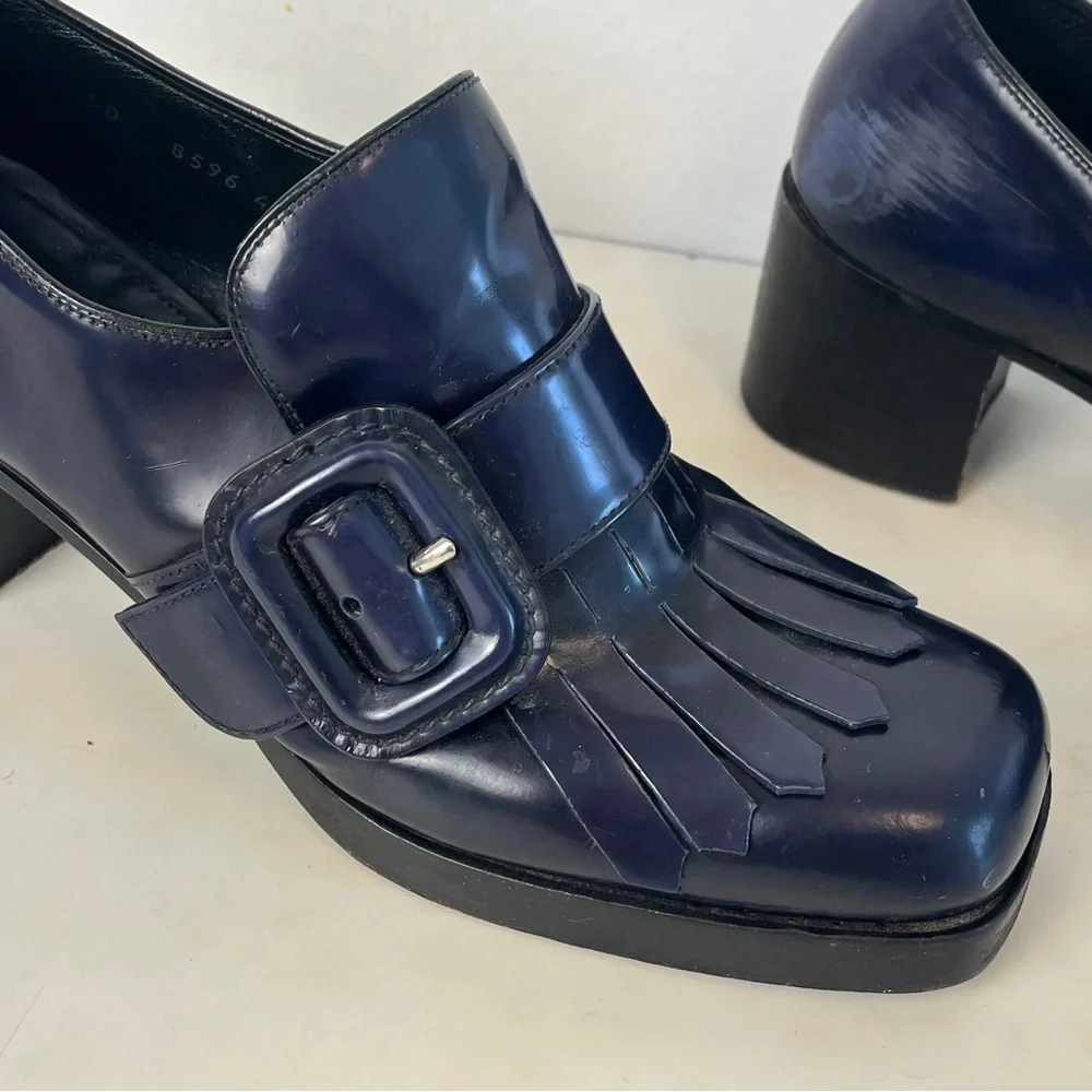 Sz. 10 Miu Miu Navy Loafers with Fringe Detail - Picture 5 of 15